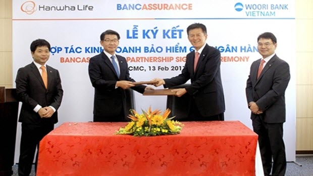  Hanwha Life Việt Nam và Woori Bank ký thỏa thuận hợp tác phân phối sản phẩm bảo hiểm